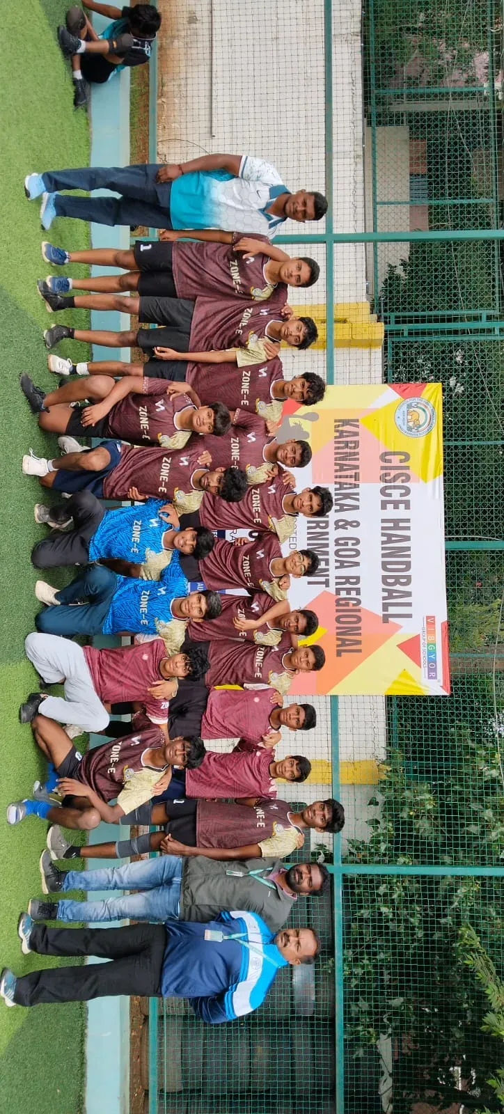 GSSE handball team photo 1 of 2